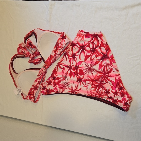 Summer Girl Bikini Bathing Suit Size Medium Top, Large Bottom - Picture 4 of 10